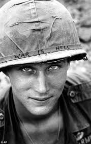 ສານສັນຕິພາບຈາກຮູບເງົາເອກະສານ “ແຫ່ງທີ່ສະຫງົບສຸກຂອງພົນທະຫານ”